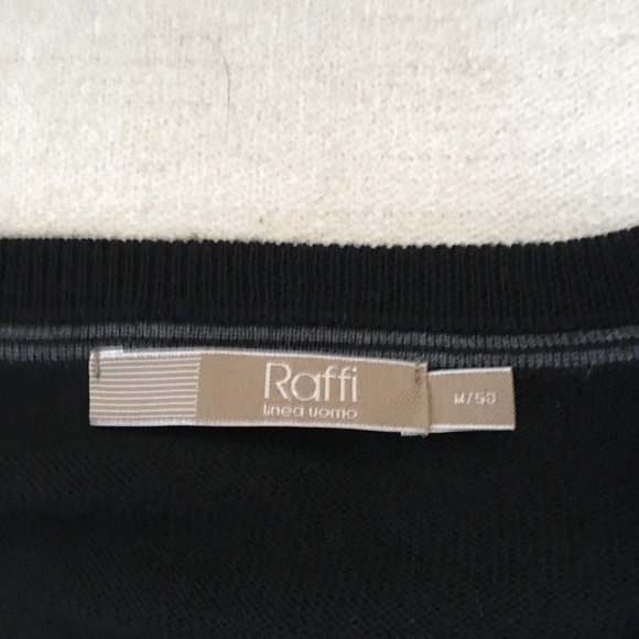 Raffi Men’s Pure Cashmere Basic V-Neck Sweater - Picture 2 of 4